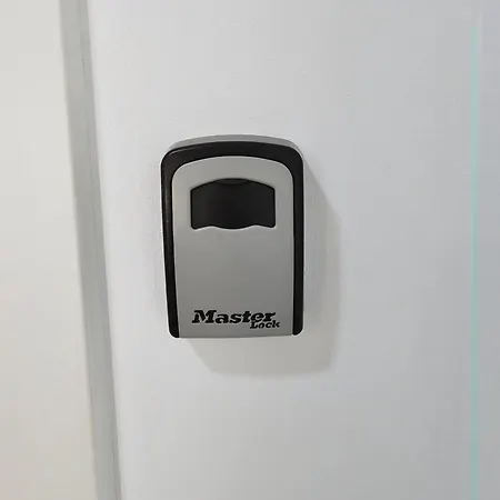 Magnet 1 Self Checkin